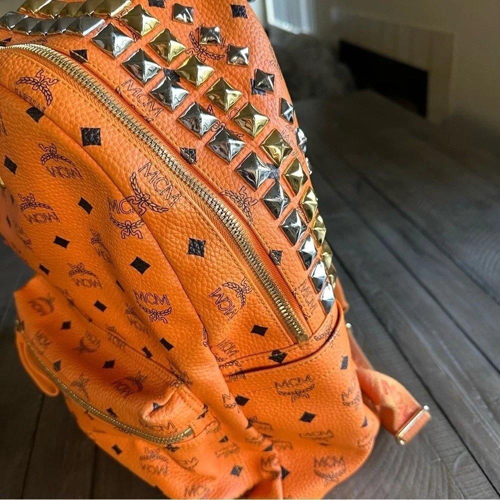 🔥MCM leather orange Visetos coated canvas 
Stark backpack🔥LIMITED EDITION - Picture 5 of 17